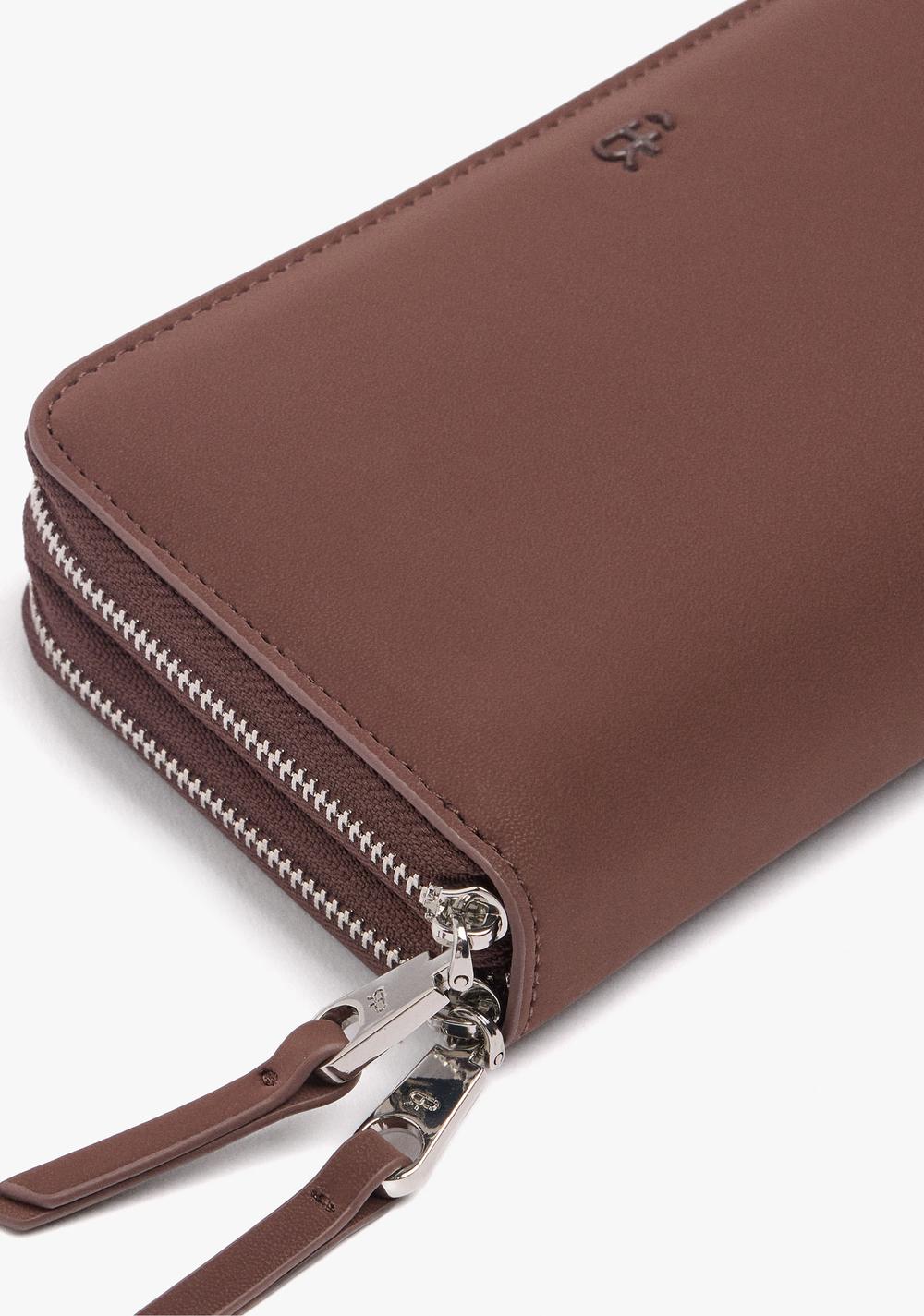 Cartera Textura Suave con Cierre Doble Parfois 2