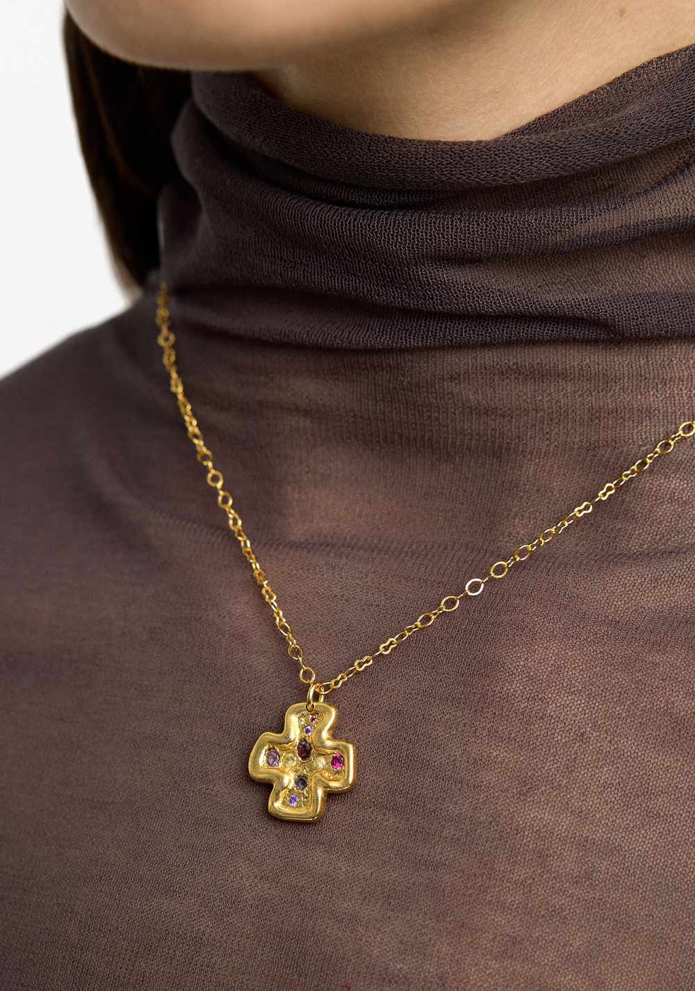 Collar Colgante de Cruz con Piedras - Baño de Oro 18k Parfois 2