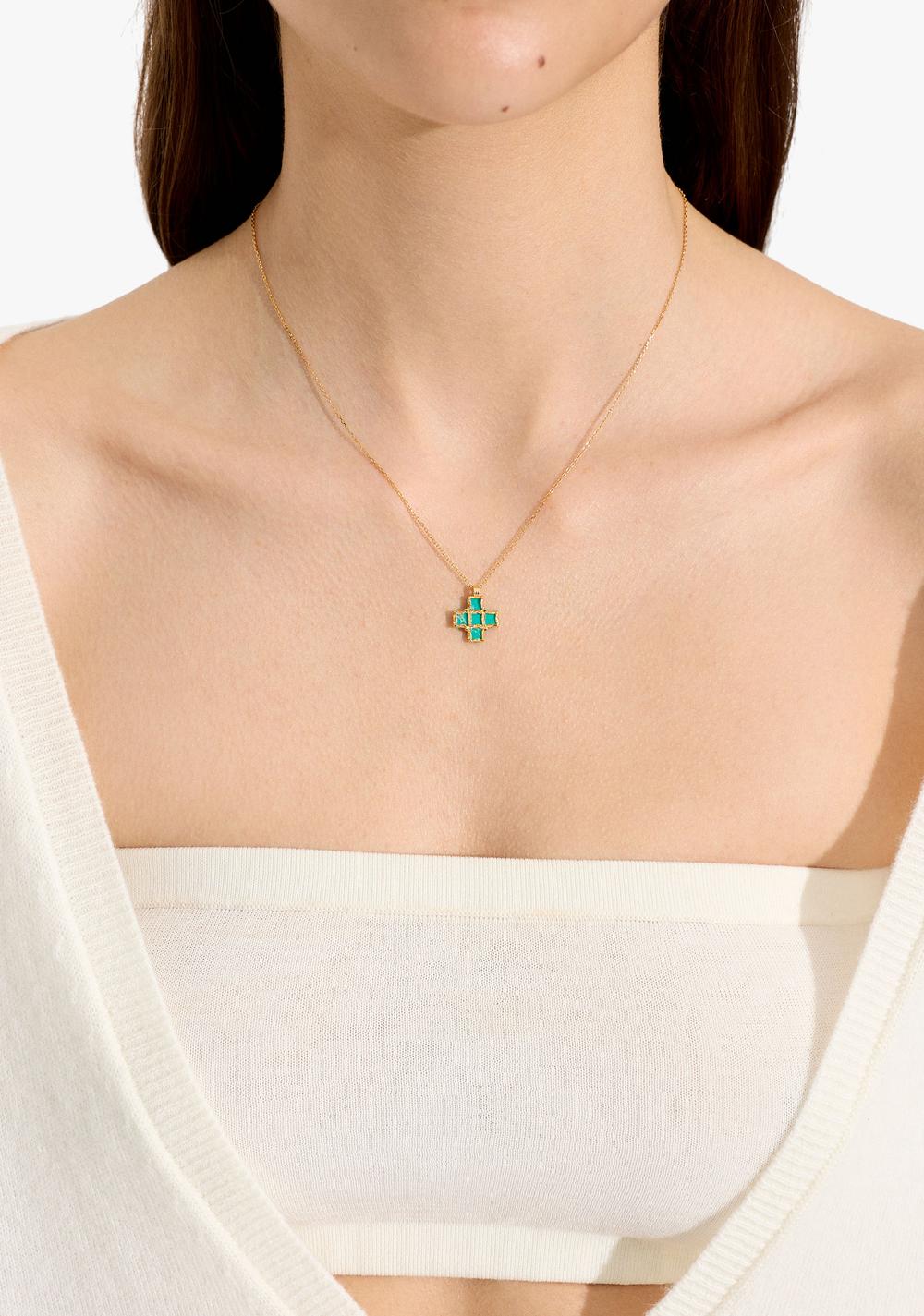 Collar Cruz con Piedras Baño de Oro Parfois 2