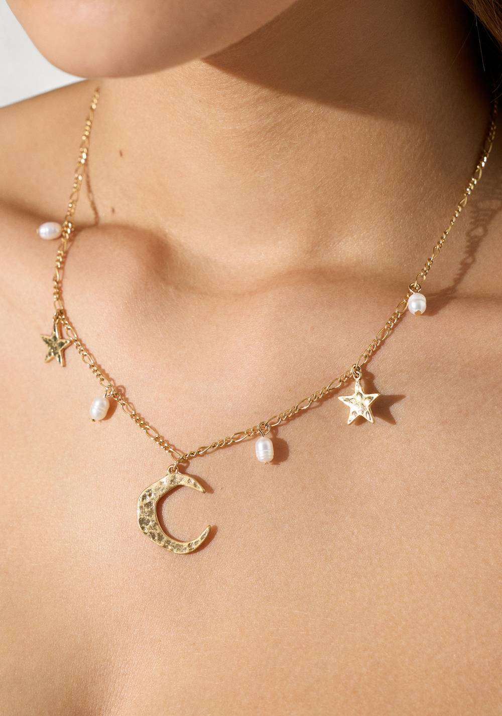 Collar Luna y Estrellas con Perlas de Agua Dulce Parfois 2