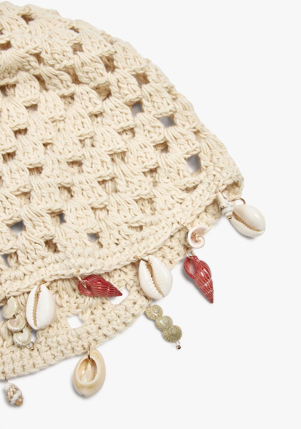 Gorro de Croché con Conchas Parfois 2