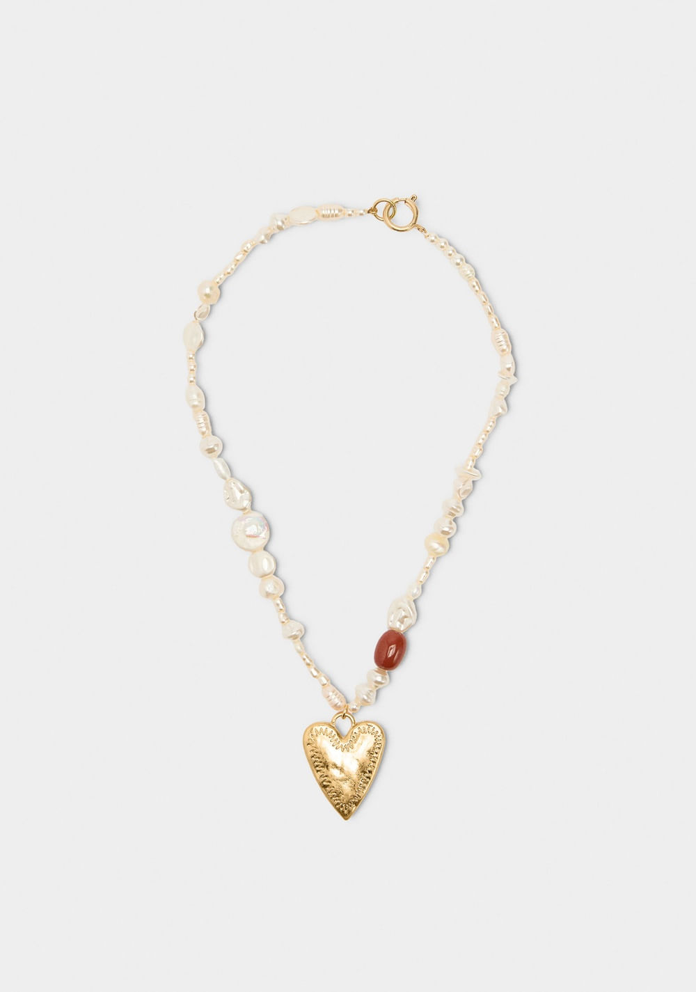 Llavero Charm de Osa con Collar de Perlas Parfois 2
