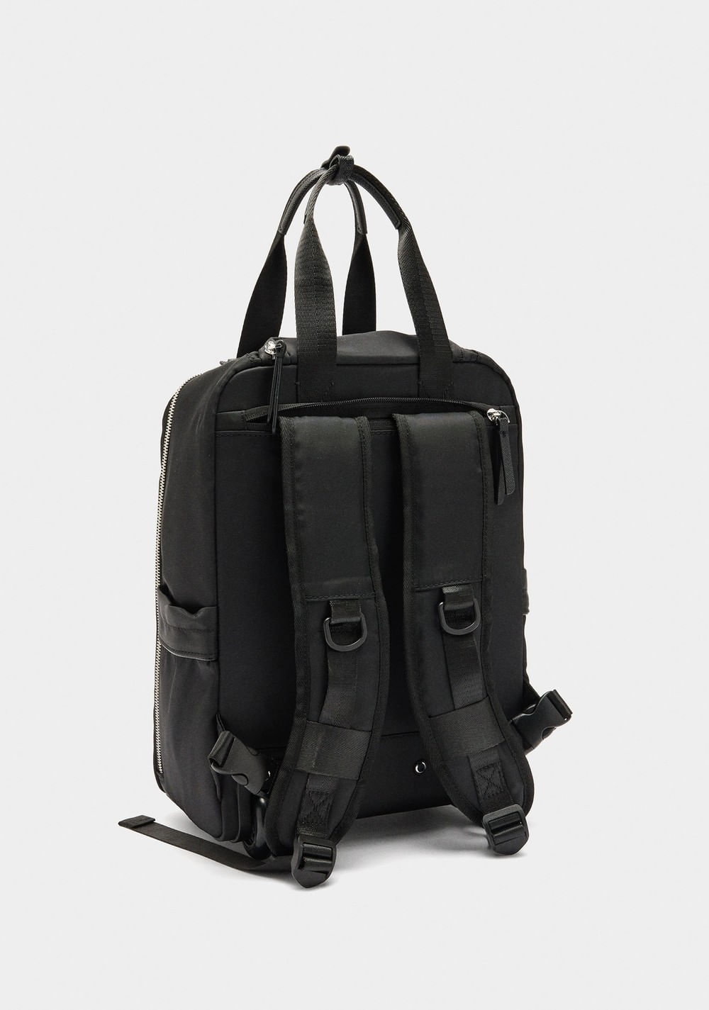 Morral de Nylon con Ruedas Repelente al Agua Parfois 3