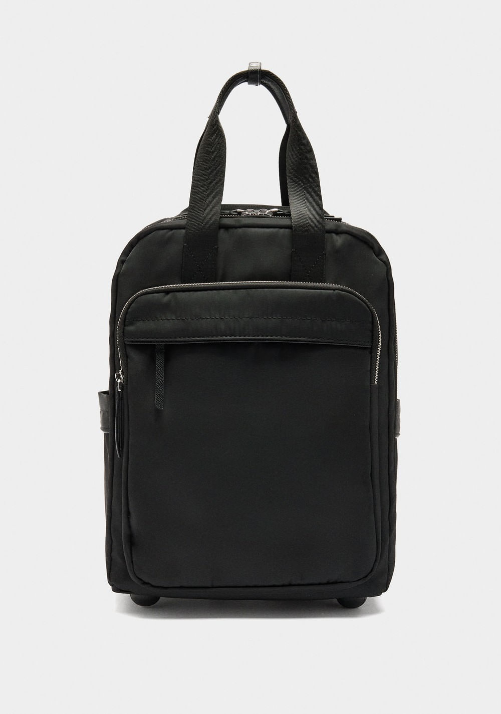 Morral de Nylon con Ruedas Repelente al Agua Parfois Imagen Principal