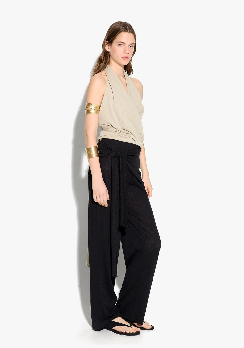 Pantalón con Drapeado y Nudo Parfois 2