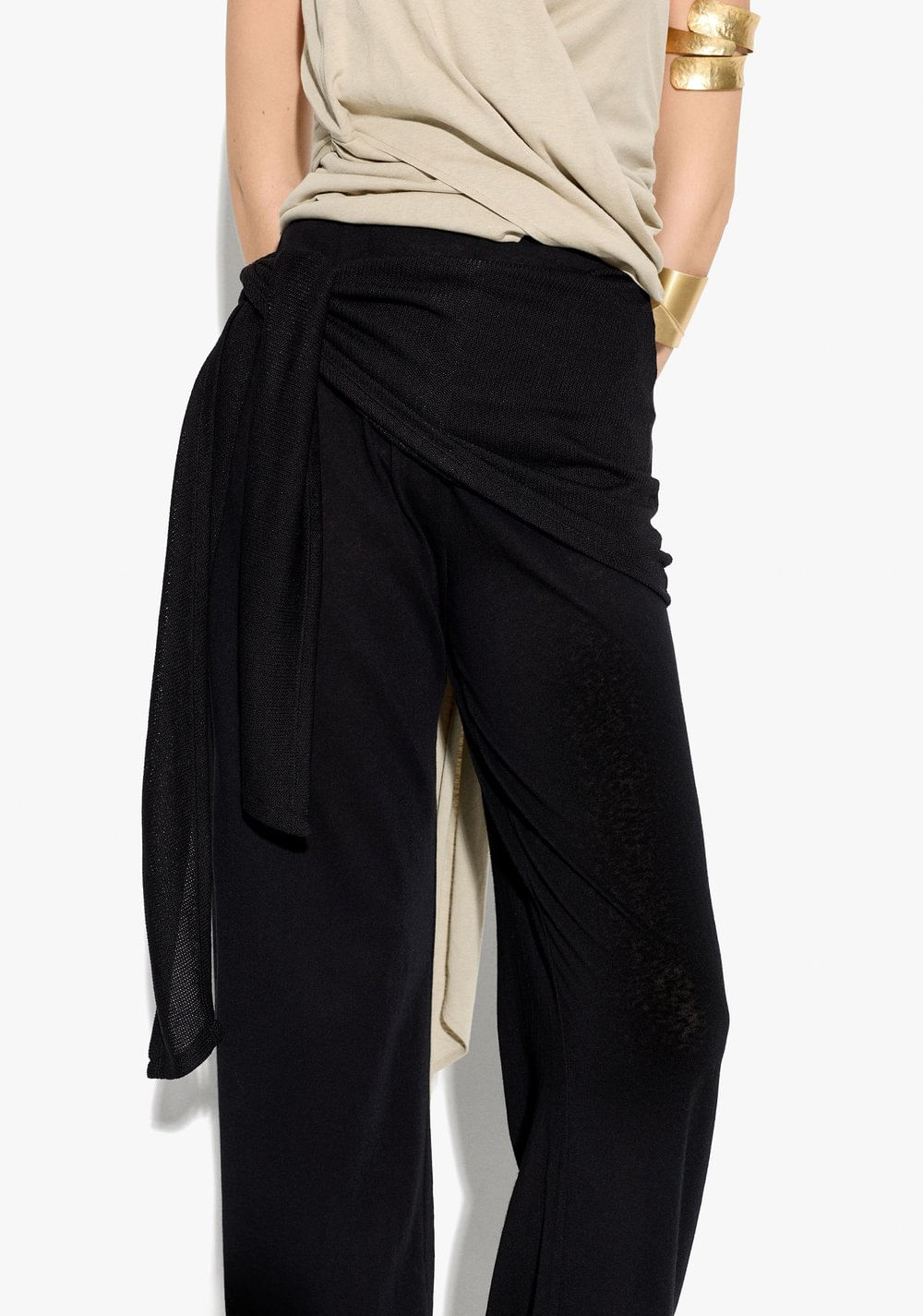 Pantalón con Drapeado y Nudo Parfois 4