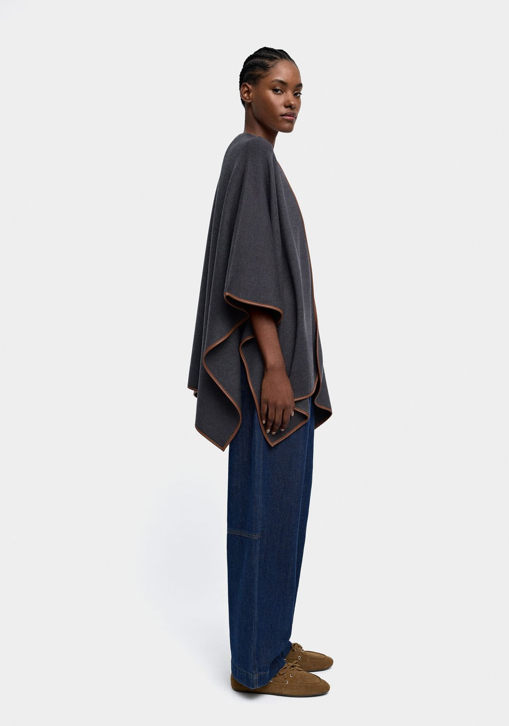 Poncho T Display 1 Setembro Parfois 2