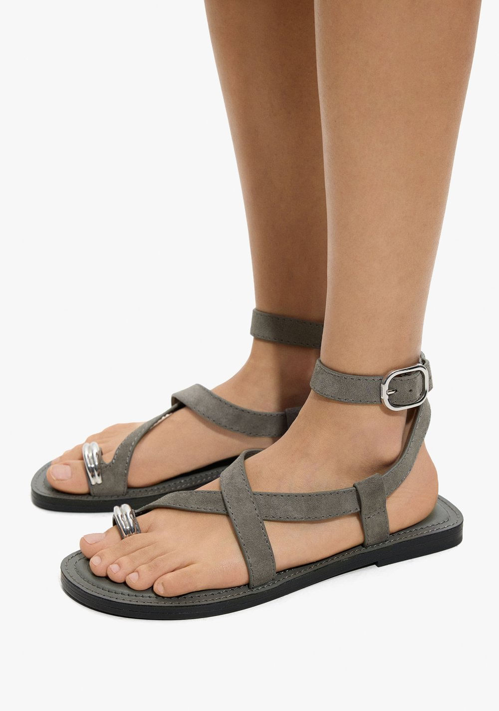 Sandalias de Piel Cruzadas Detalle Metálico Parfois 2