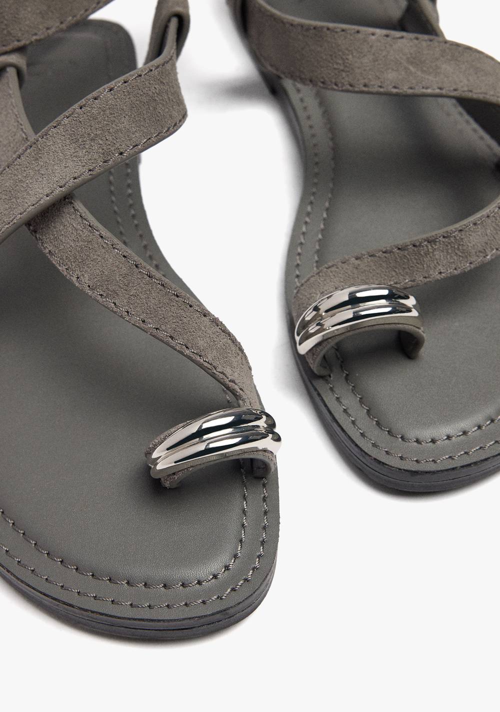 Sandalias de Piel Cruzadas Detalle Metálico Parfois 6