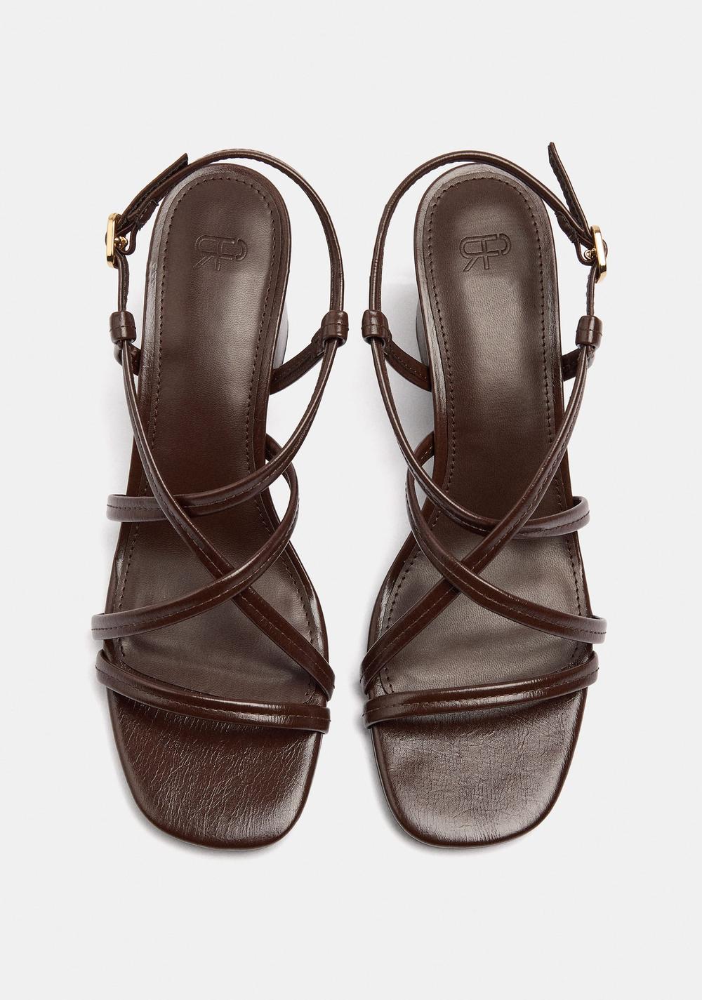 Sandalias de Tacón Ancho Tiras Cruzadas Parfois 4