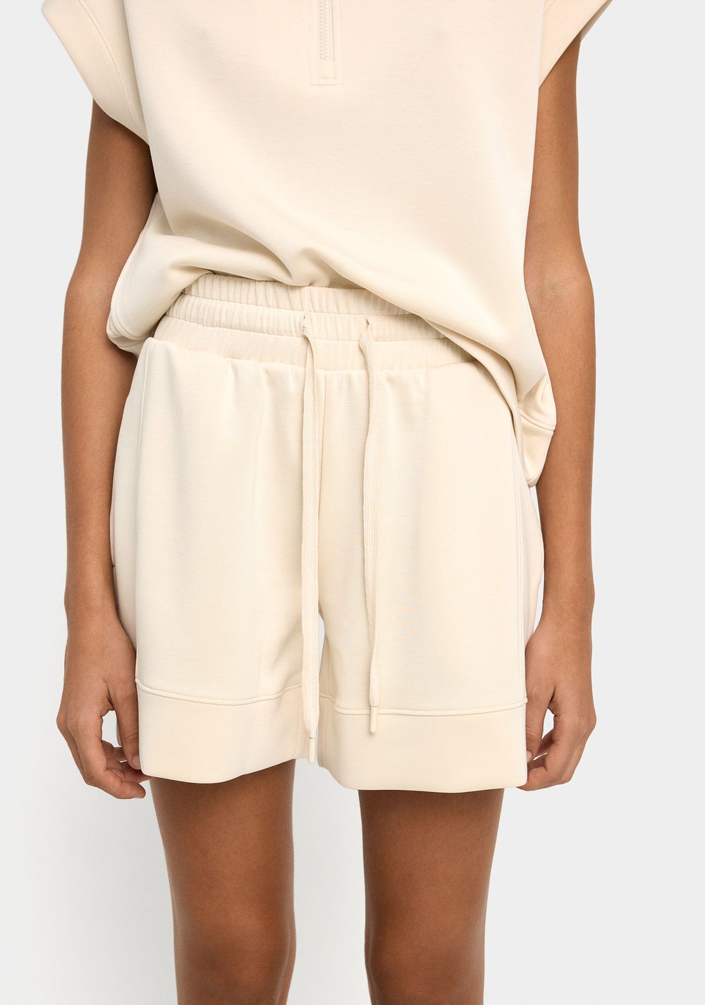 Short de Cintura Elástica con Tacto Suave Parfois Imagen Principal