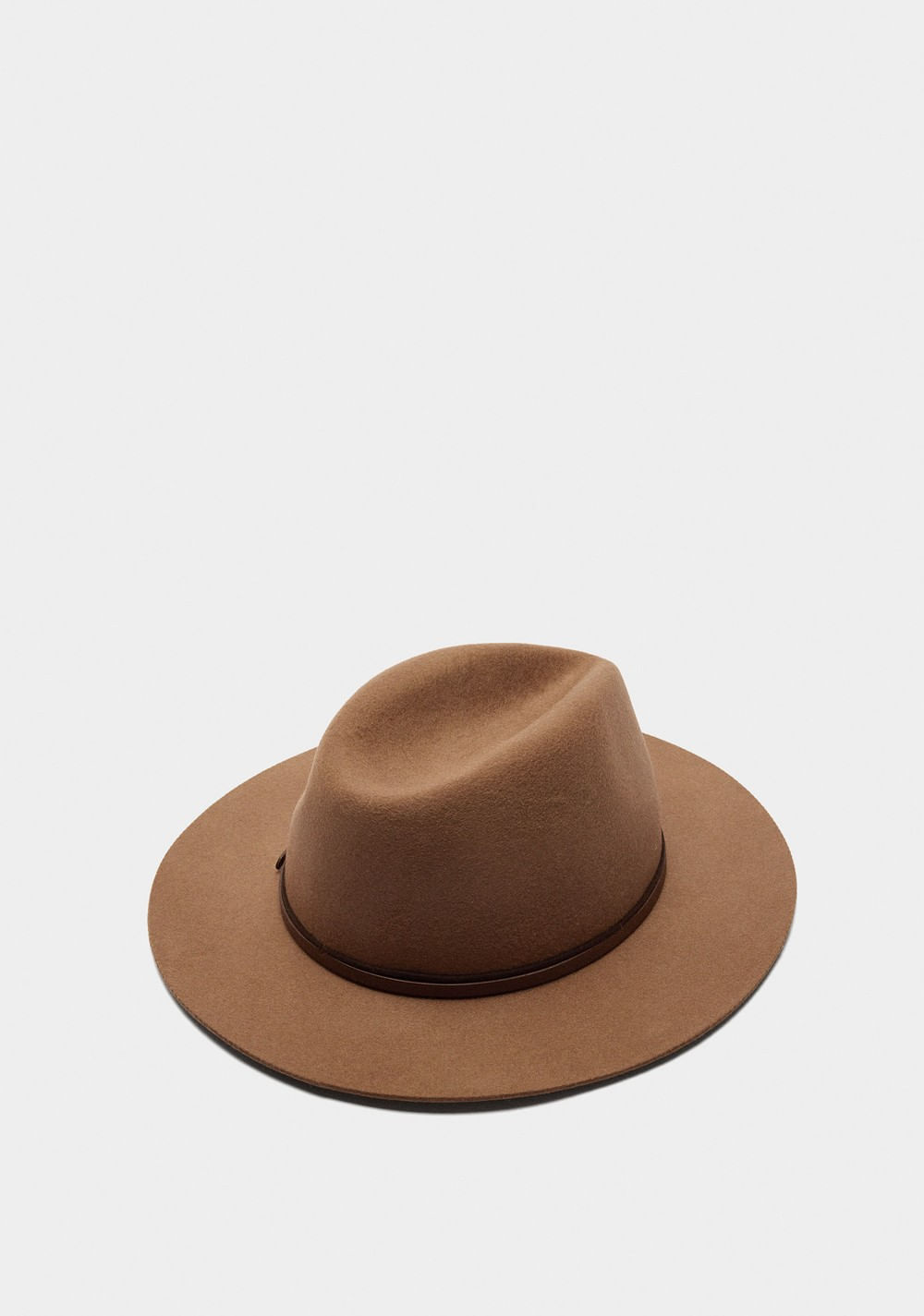 Sombrero de Lana Detalle de Cinturón Parfois 4