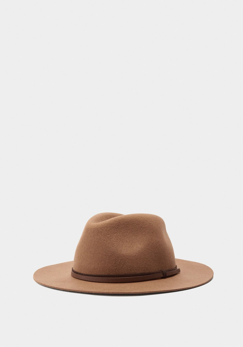Sombrero de Lana Detalle de Cinturón Parfois