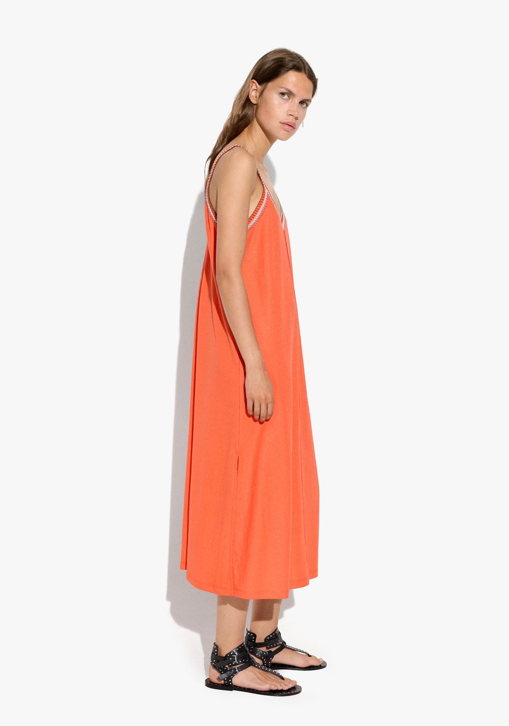 Vestido Midi Liso con Tirantes Parfois 4
