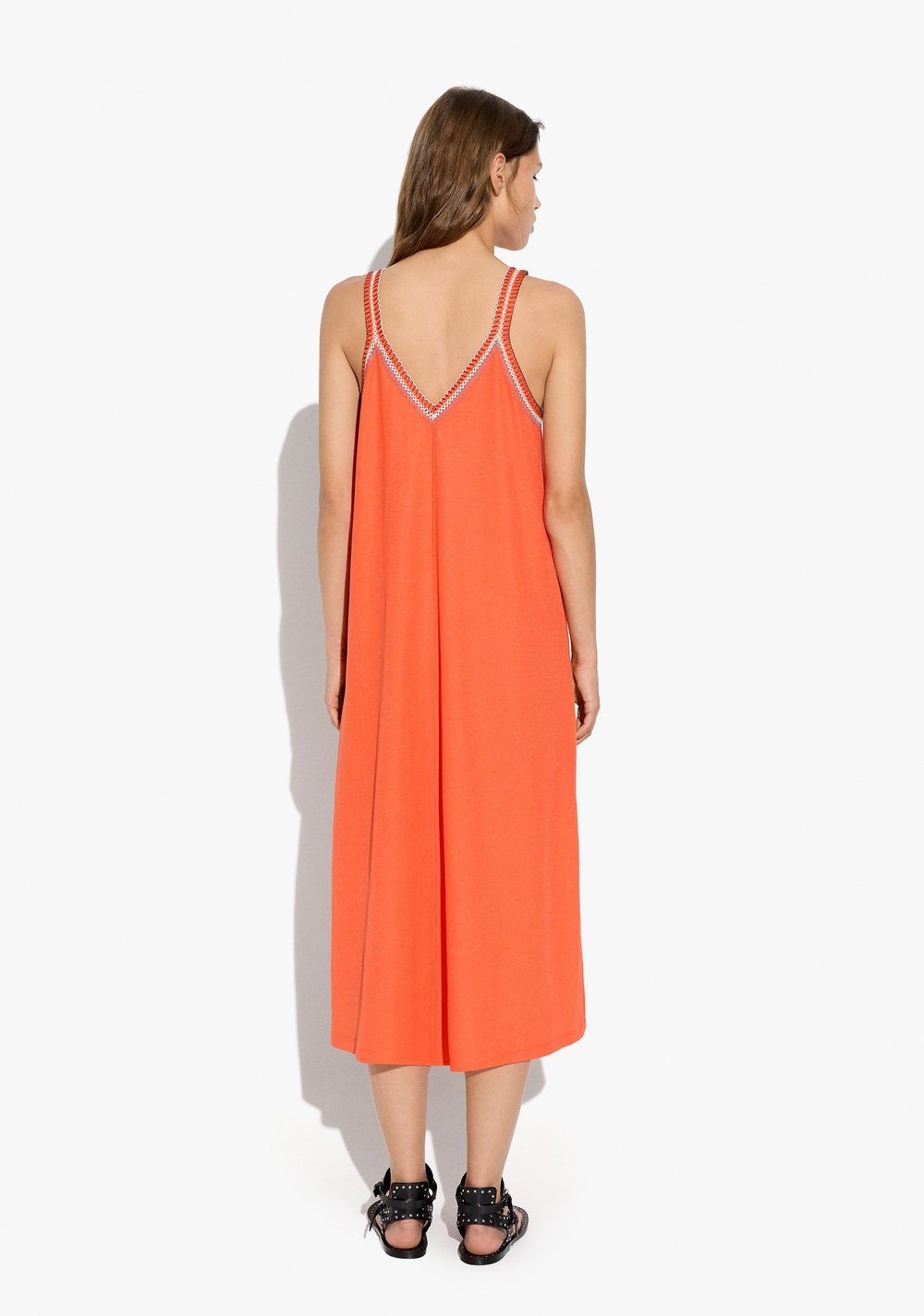 Vestido Midi Liso con Tirantes Parfois 5