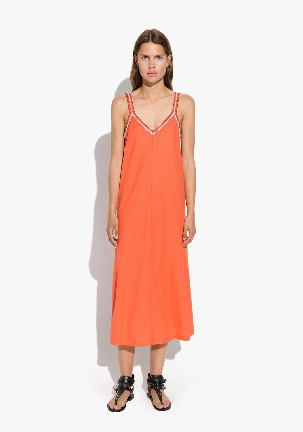 Vestido Midi Liso con Tirantes Parfois