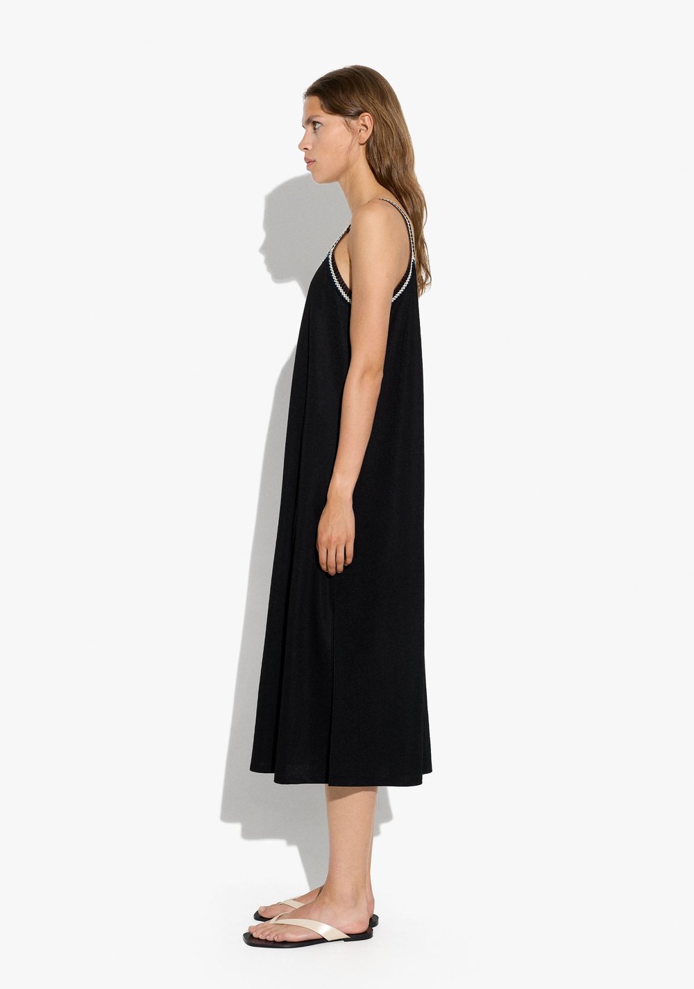 Vestido Midi Liso con Tirantes Parfois 3