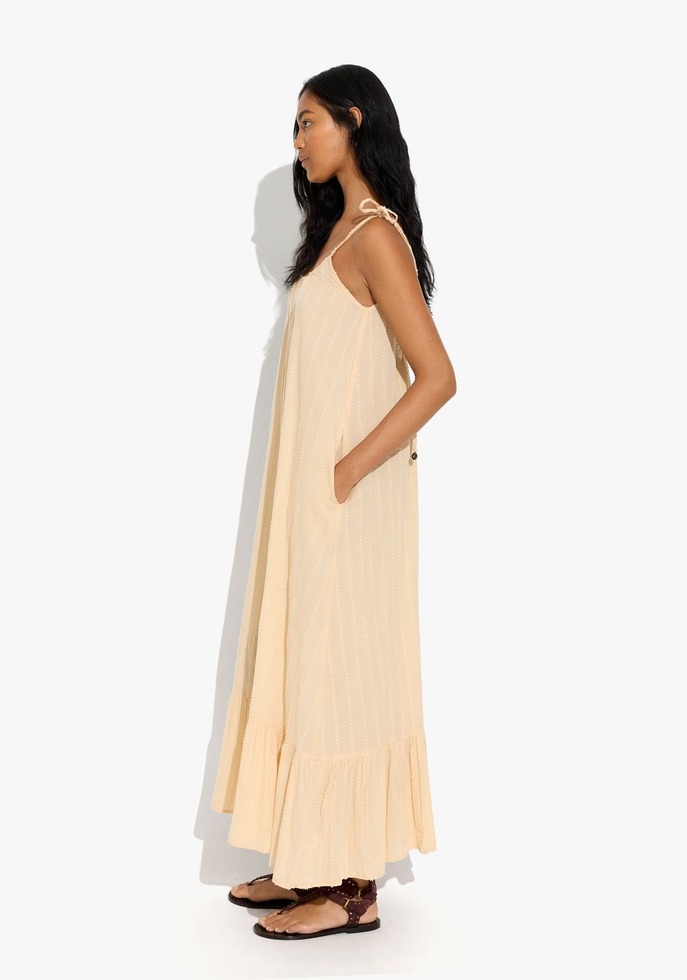 Vestido con Tirantes Textura en Relieve Parfois 2
