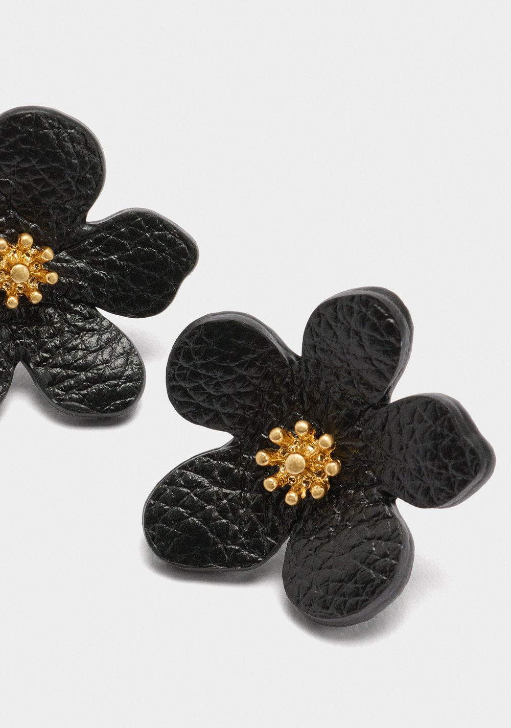 Zarcillos Maxi Flor Efecto Piel Parfois 3