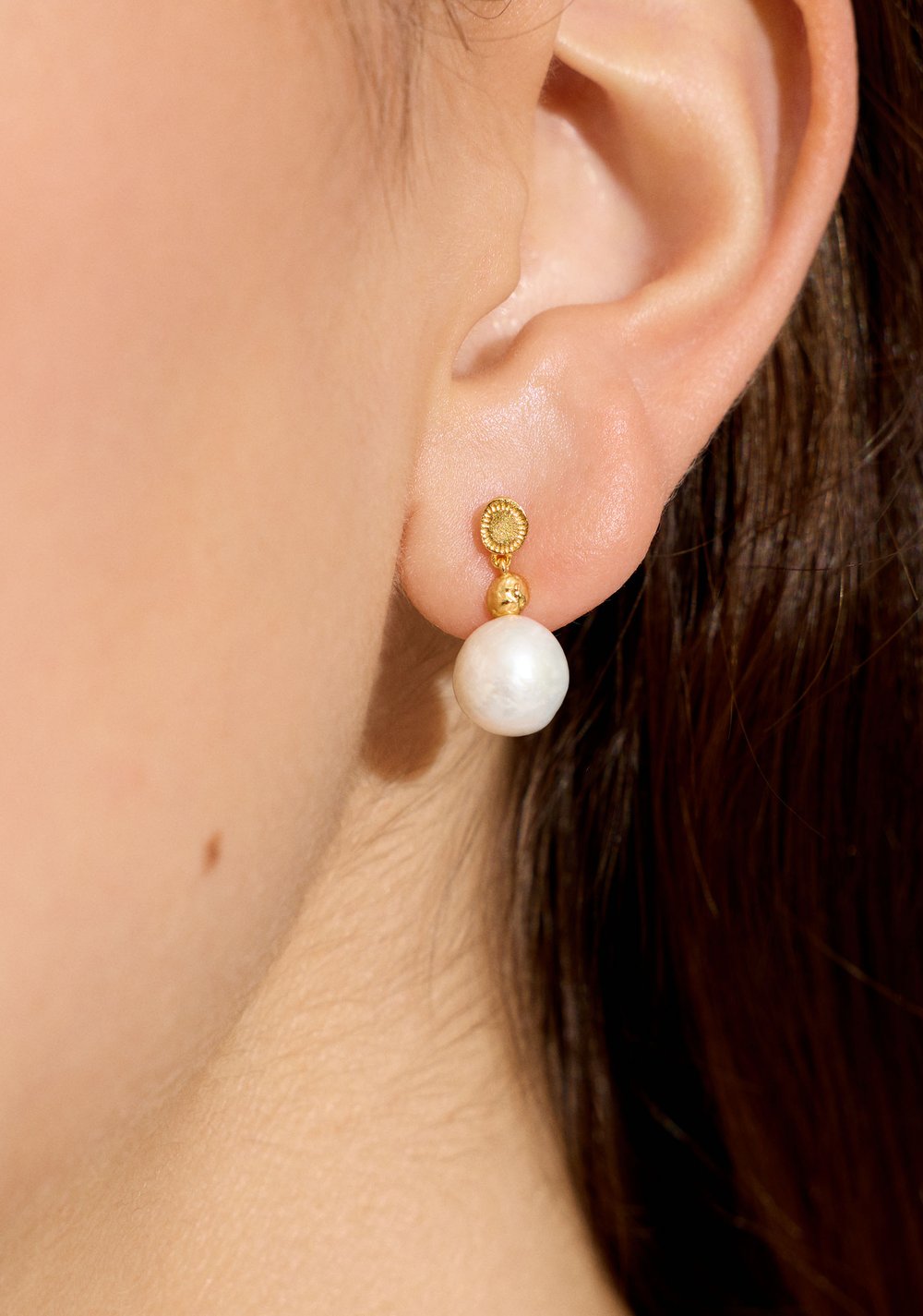 Zarcillos de Perlas con Baño de Oro 18k Parfois 2