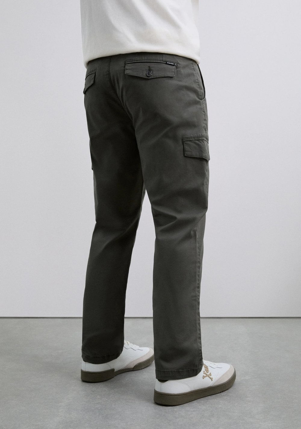 Pantalón Cargo Slim Fit Scalpers 3