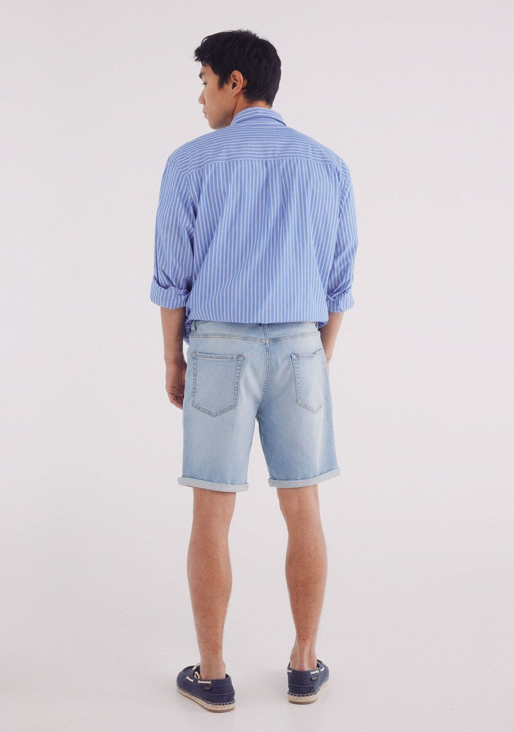 Bermuda de Jean Clásica Efecto Lavado Claro Slim Fit Springfield 3
