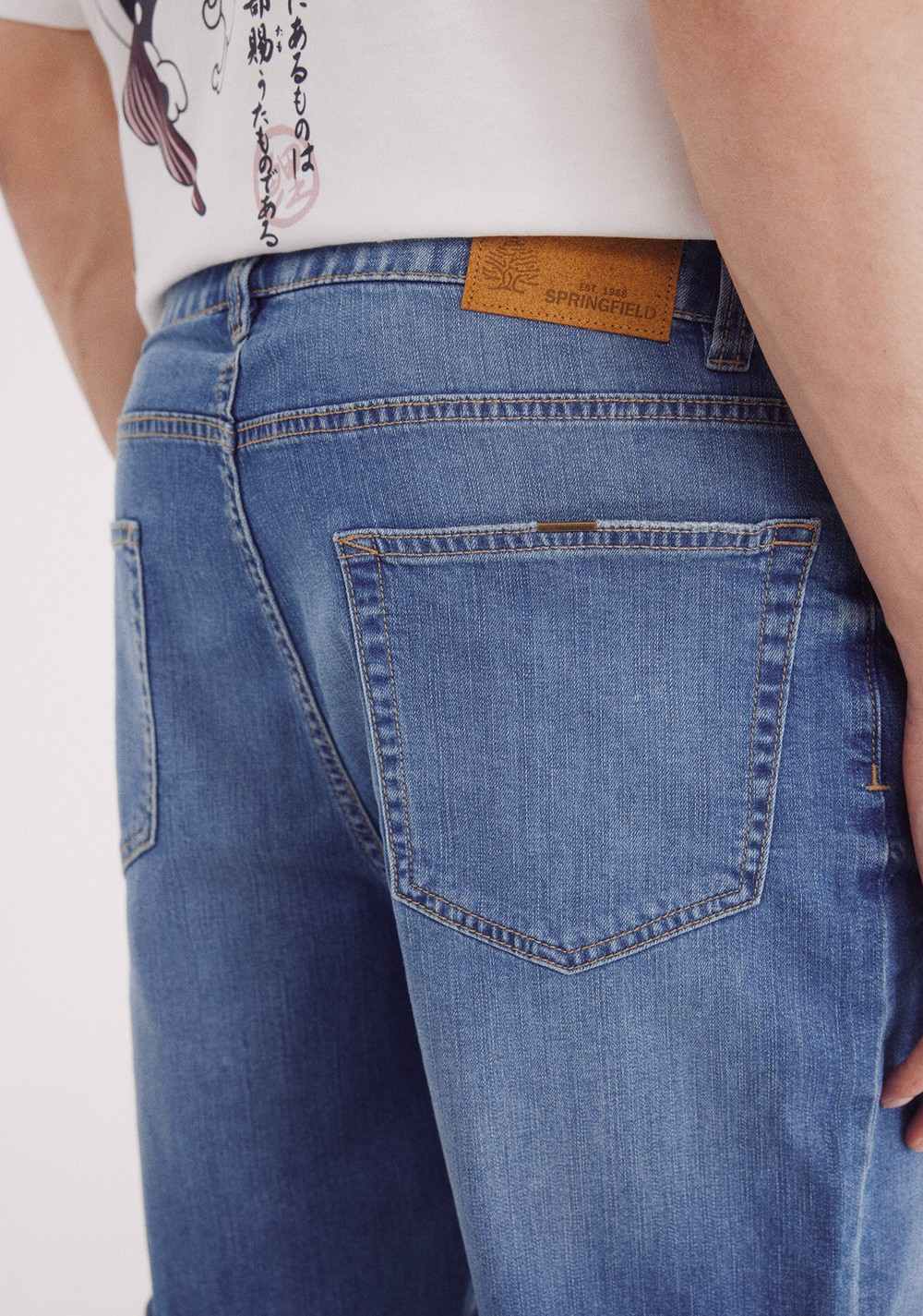 Bermuda de Jean Ultra Ligera Regular Fit Springfield 4
