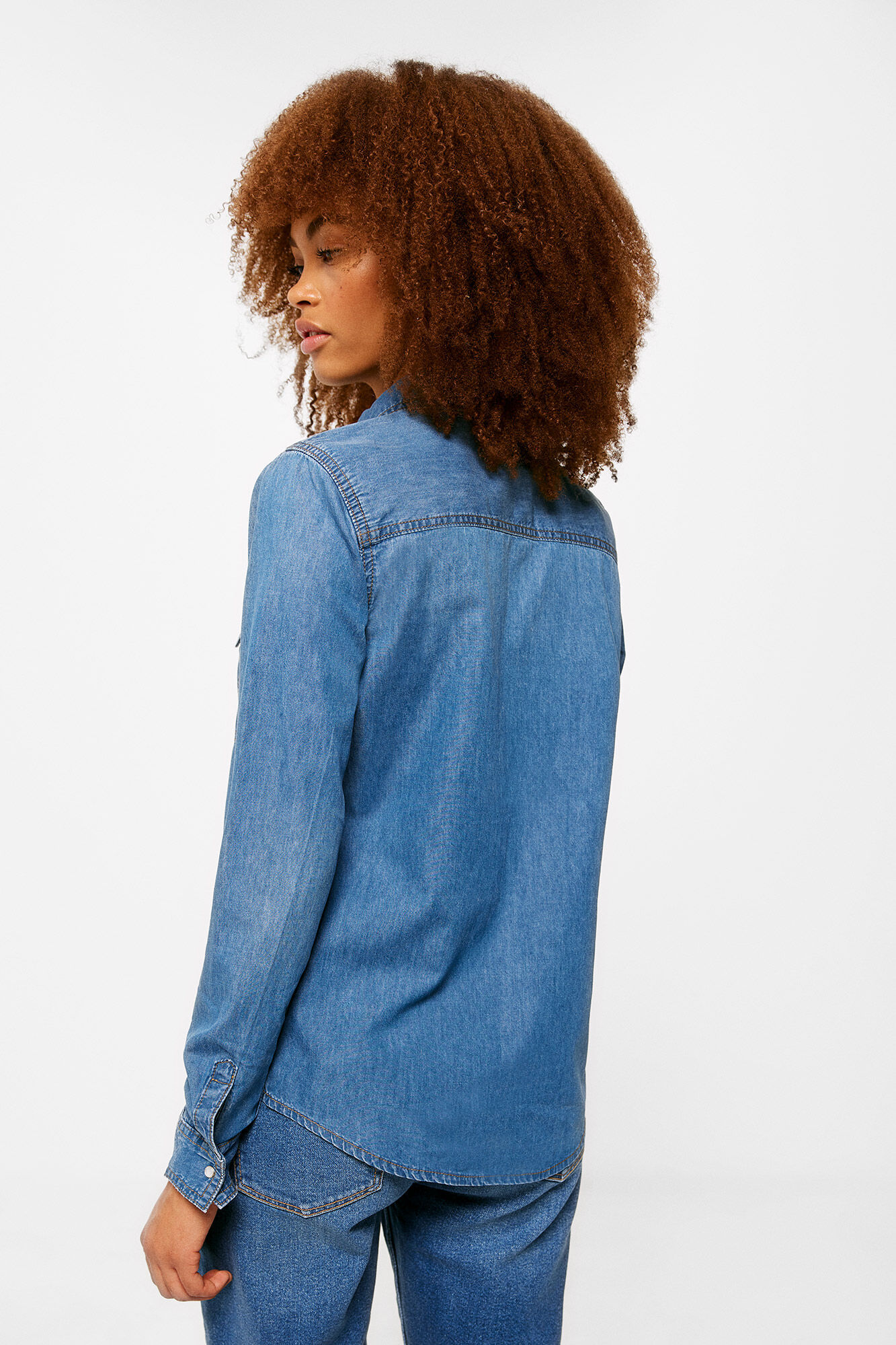 Camisa de Jeans Bolsillos sobre Springfield 2