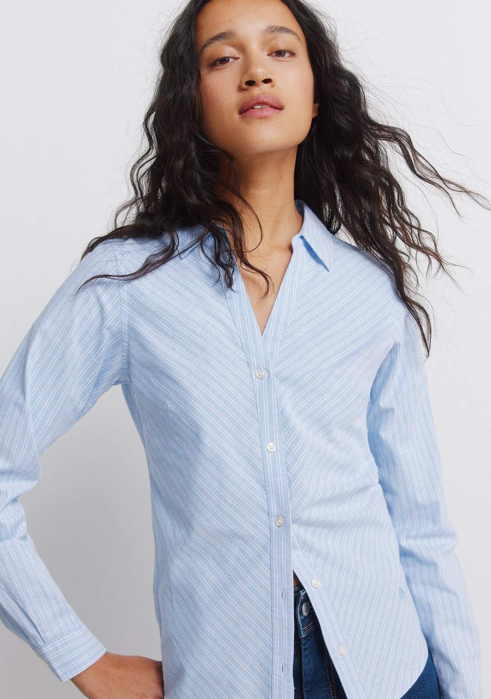 Camisa Oxford con Escote en Pico Springfield 3