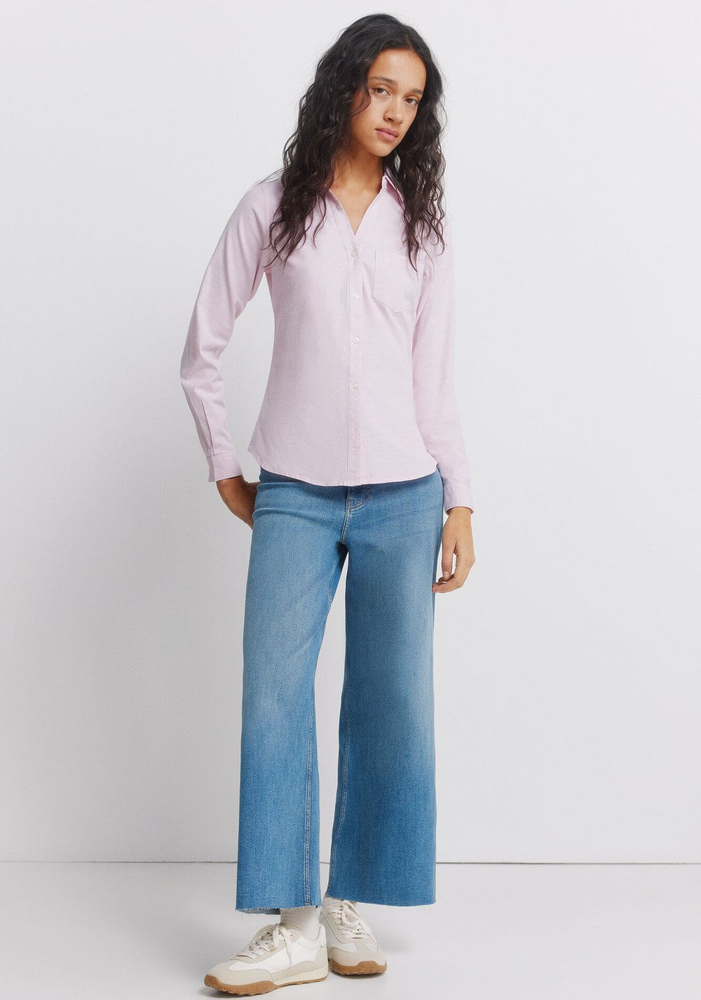 Camisa Oxford con Escote en Pico Springfield 2