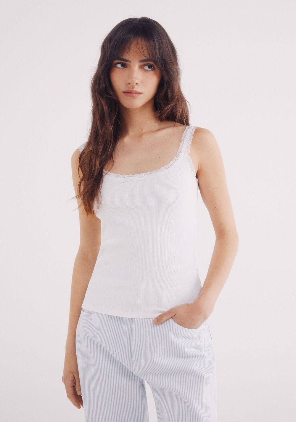Camiseta Tirantes Puntilla Escote Springfield