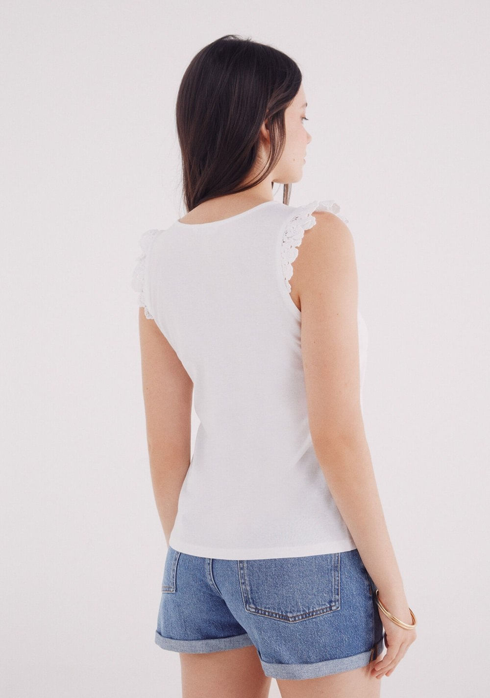 Camiseta Volantes Crochet Springfield 3