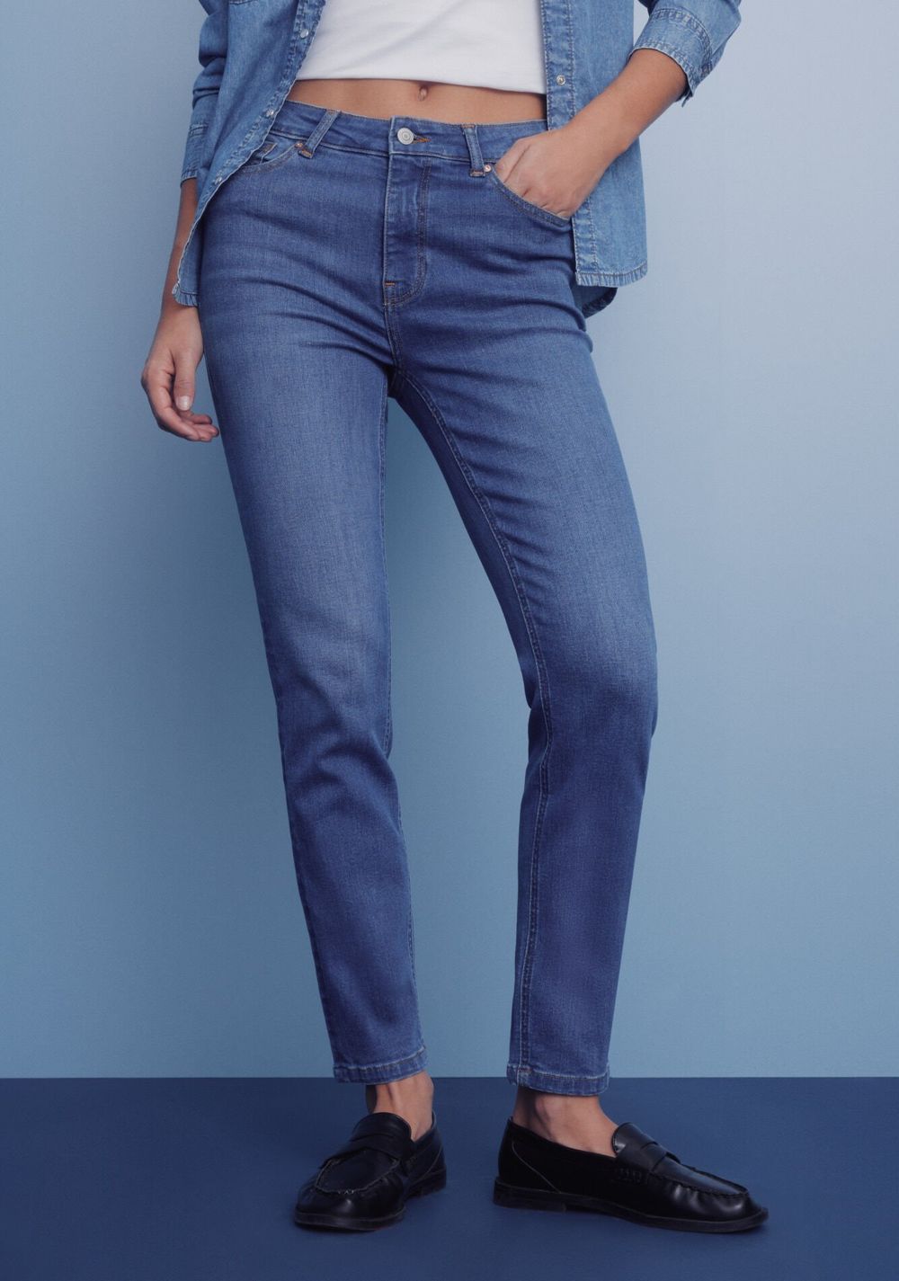 Jeans Ajustados y Recortados Springfield