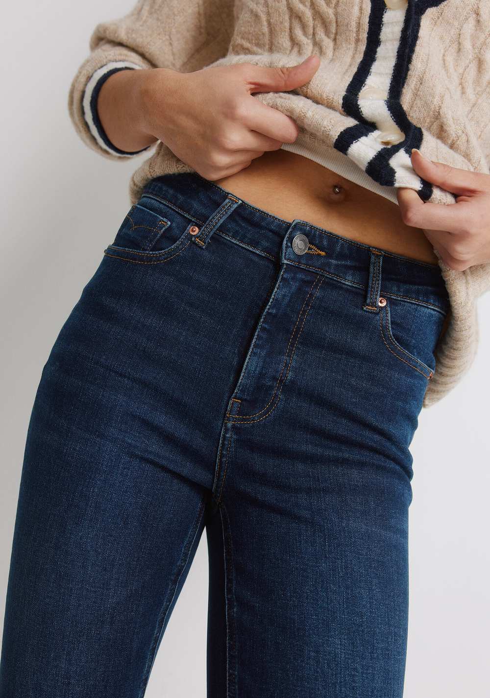Jeans Ajustados y Recortados Springfield 3