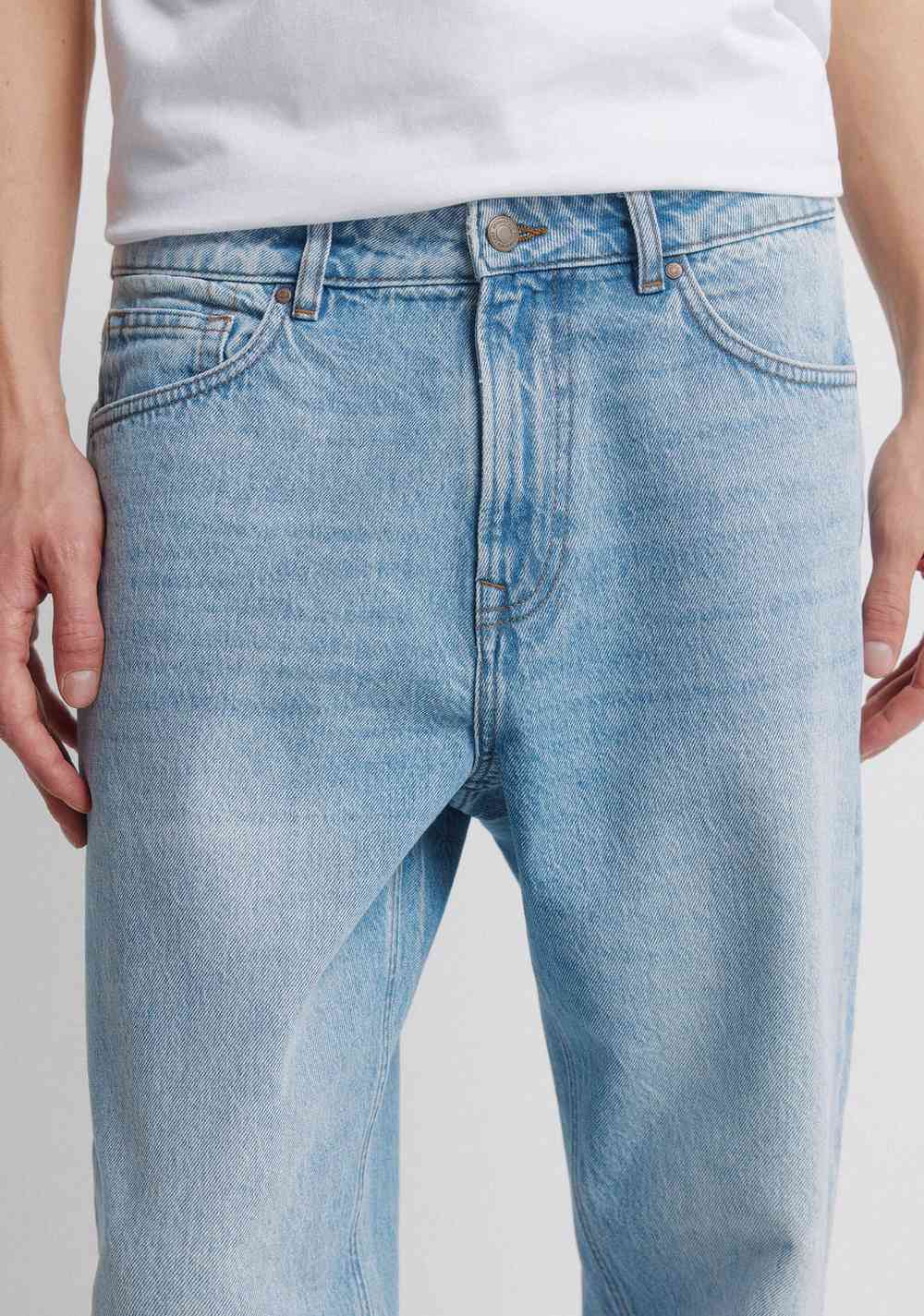 Jeans Efecto Lavado Medio Claro Straight Fit Springfield 5