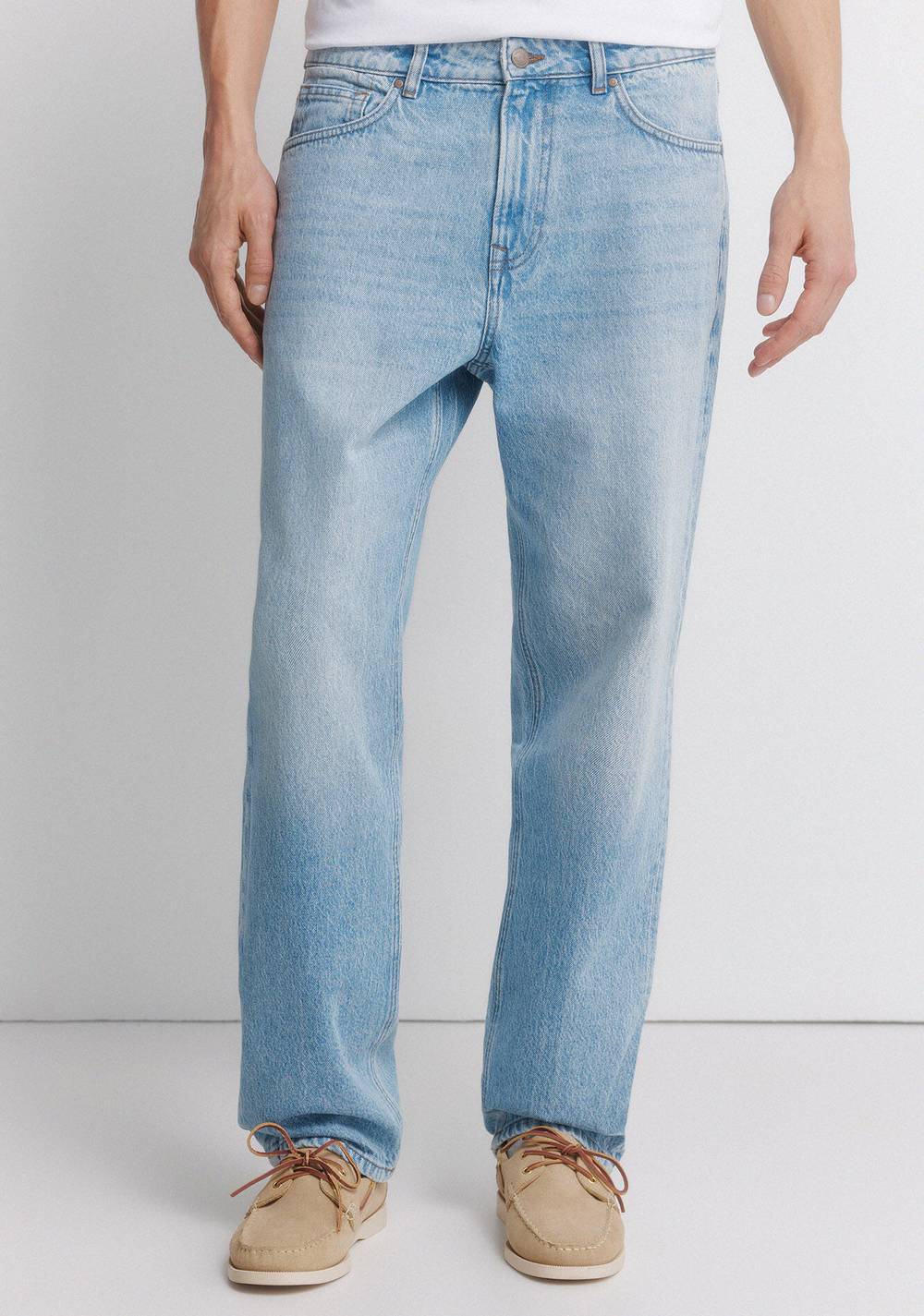Jeans Efecto Lavado Medio Claro Straight Fit Springfield