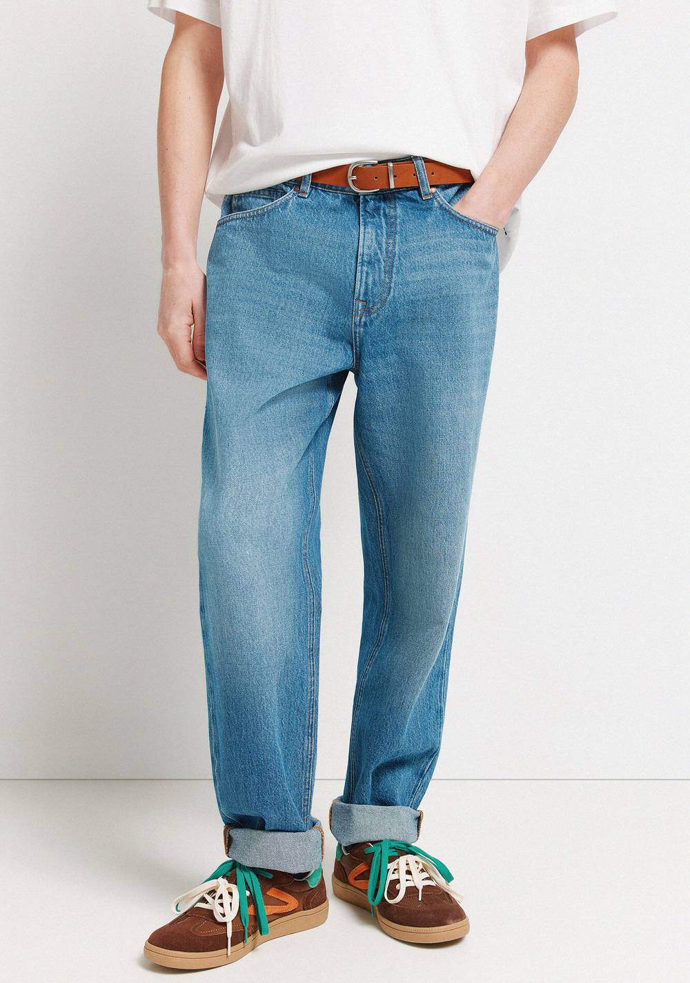 Jeans Efecto Lavado Medio Corte Recto Springfield