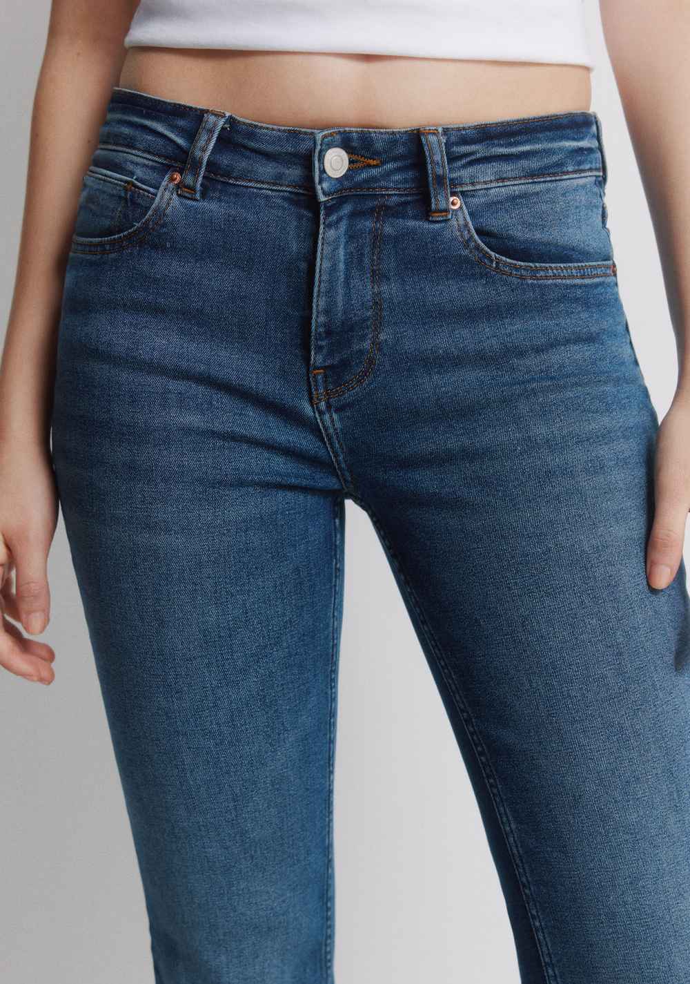 Jeans Low Flare de Tiro Medio Springfield 5