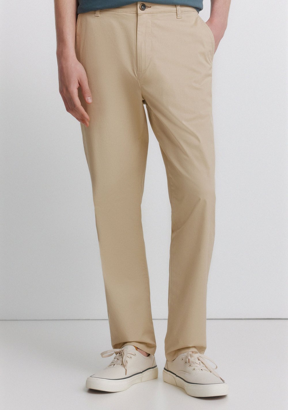 Pantalón Chino Ligero Cómodo Slim Fit Springfield