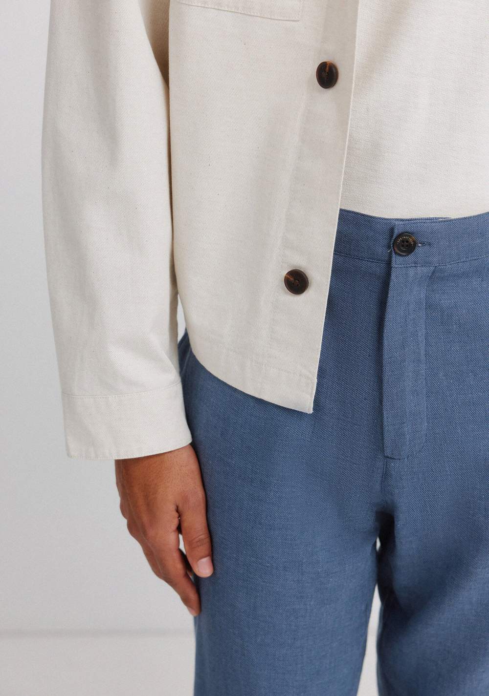 Pantalón Slim Fit Comfort de Lino con Estructura Springfield 4
