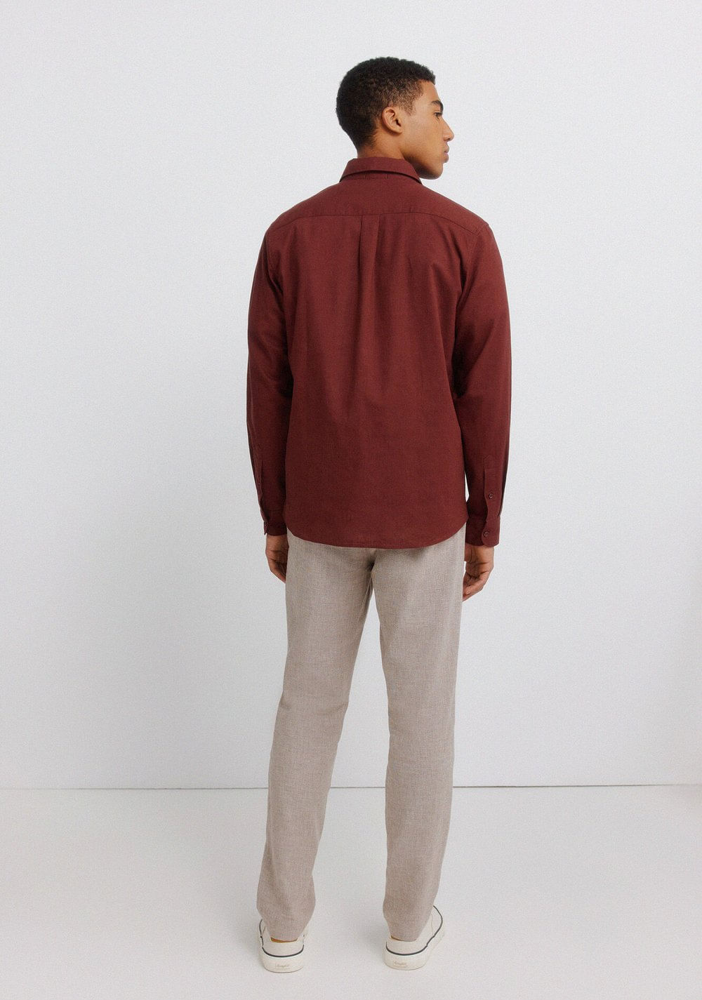 Pantalón Slim Fit Comfort de Lino con Estructura Springfield 2