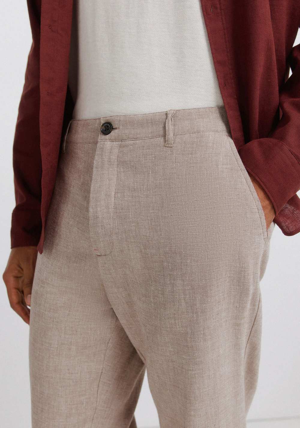 Pantalón Slim Fit Comfort de Lino con Estructura Springfield 4