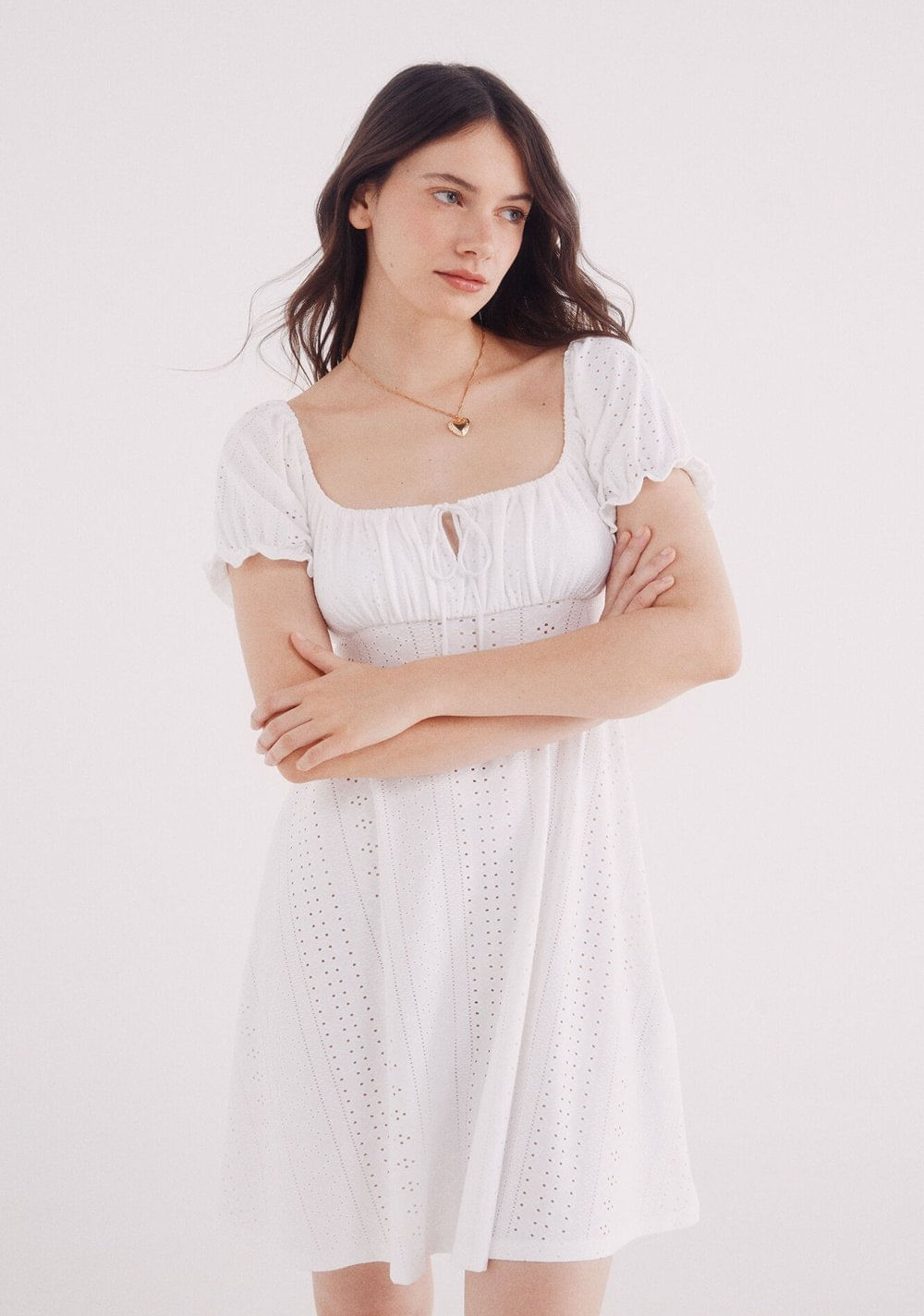 Vestido Corto Bordado Suizo Springfield 3