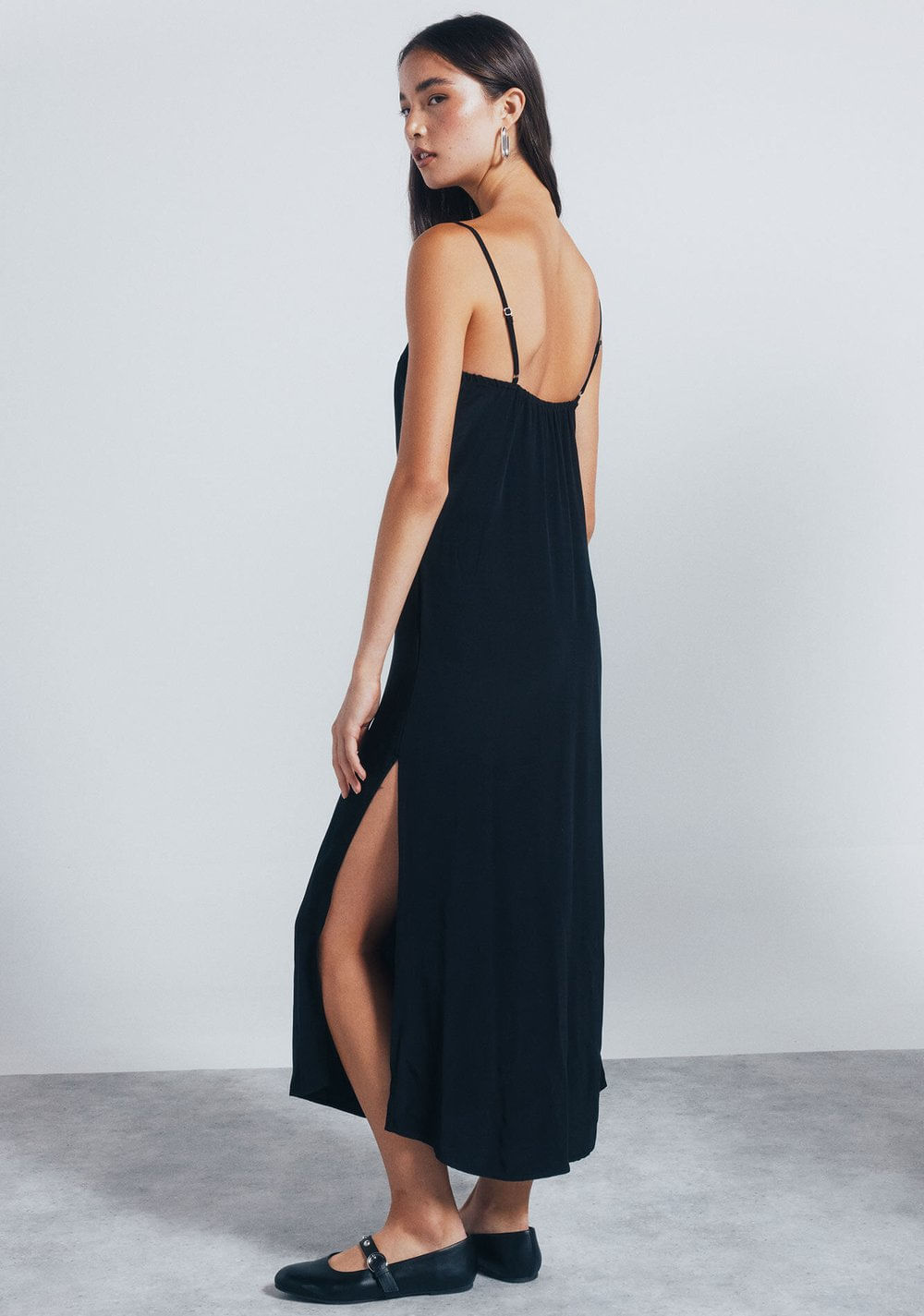 Vestido Midi Lencero Tachuelas Springfield 5