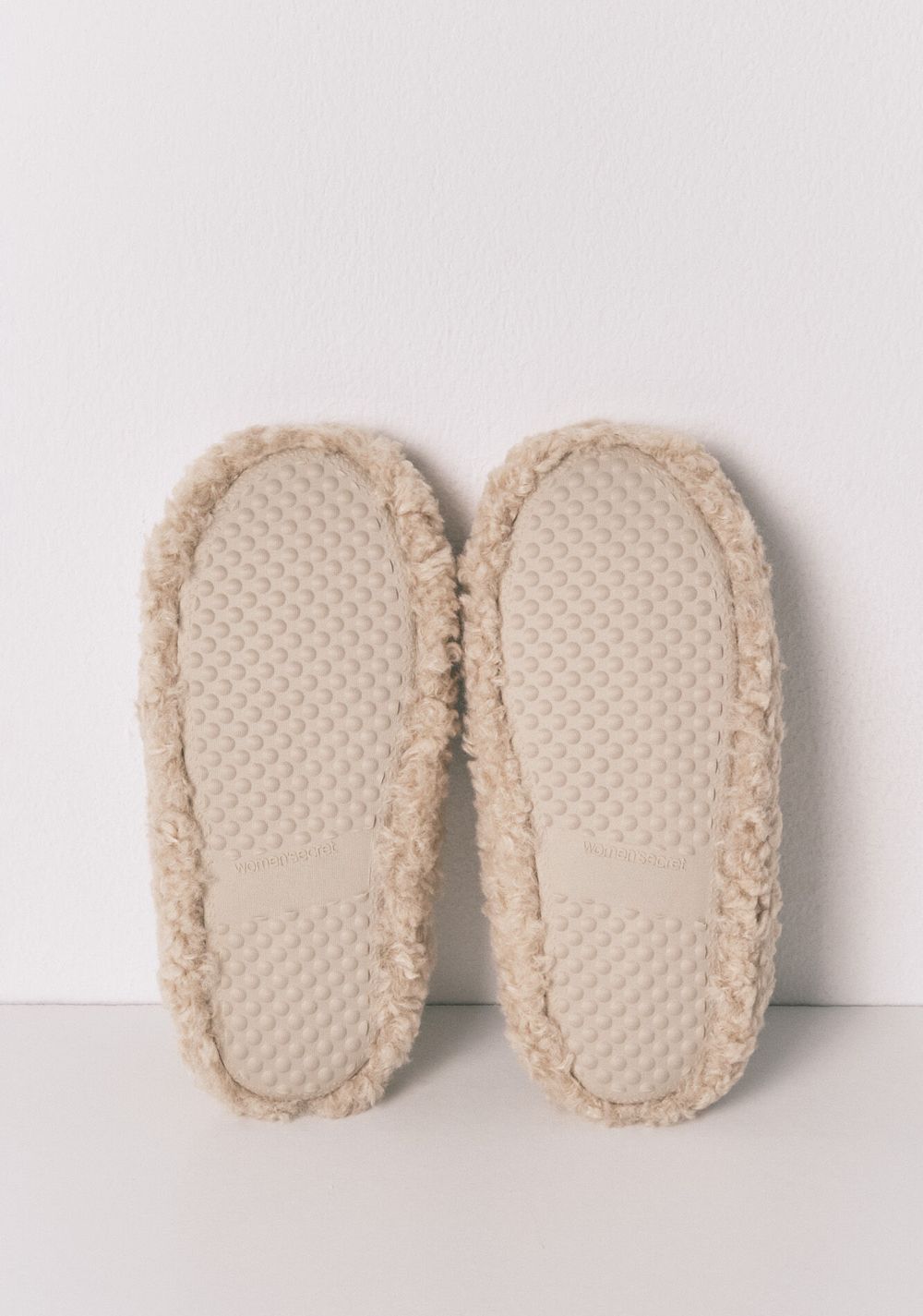 Pantuflas de Borrego de Snoopy y Antifaz Women Secret
