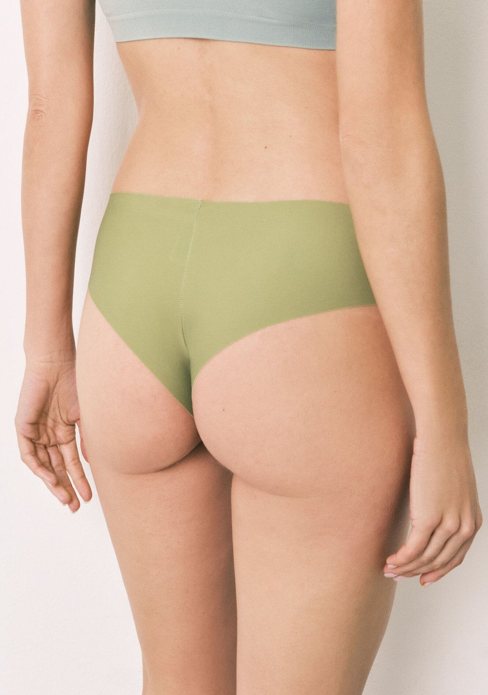 Panty Brasileña de Corte Limpio con Flores Women Secret
