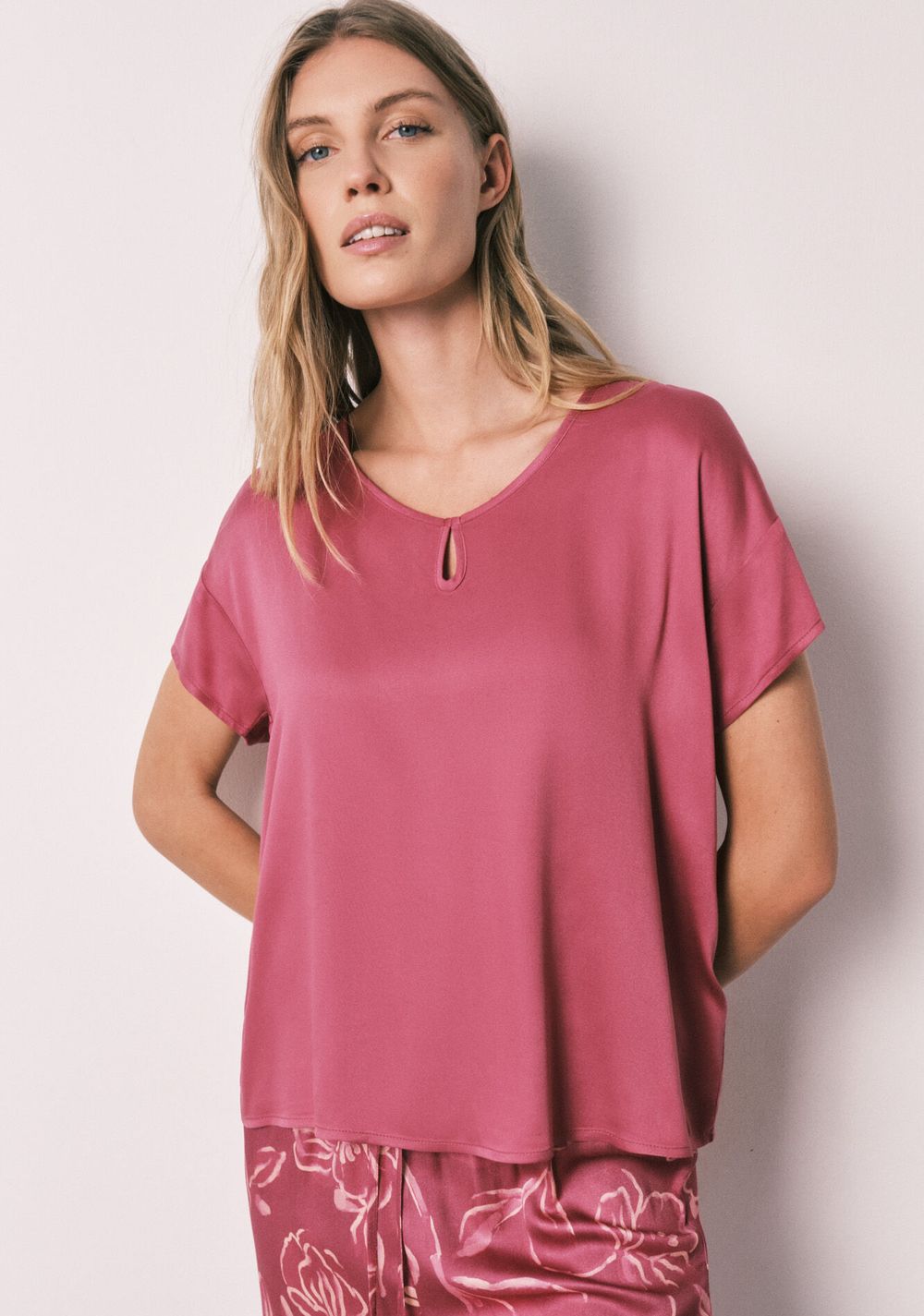 Pijama Larga de Manga Corta Satinada Women Secret