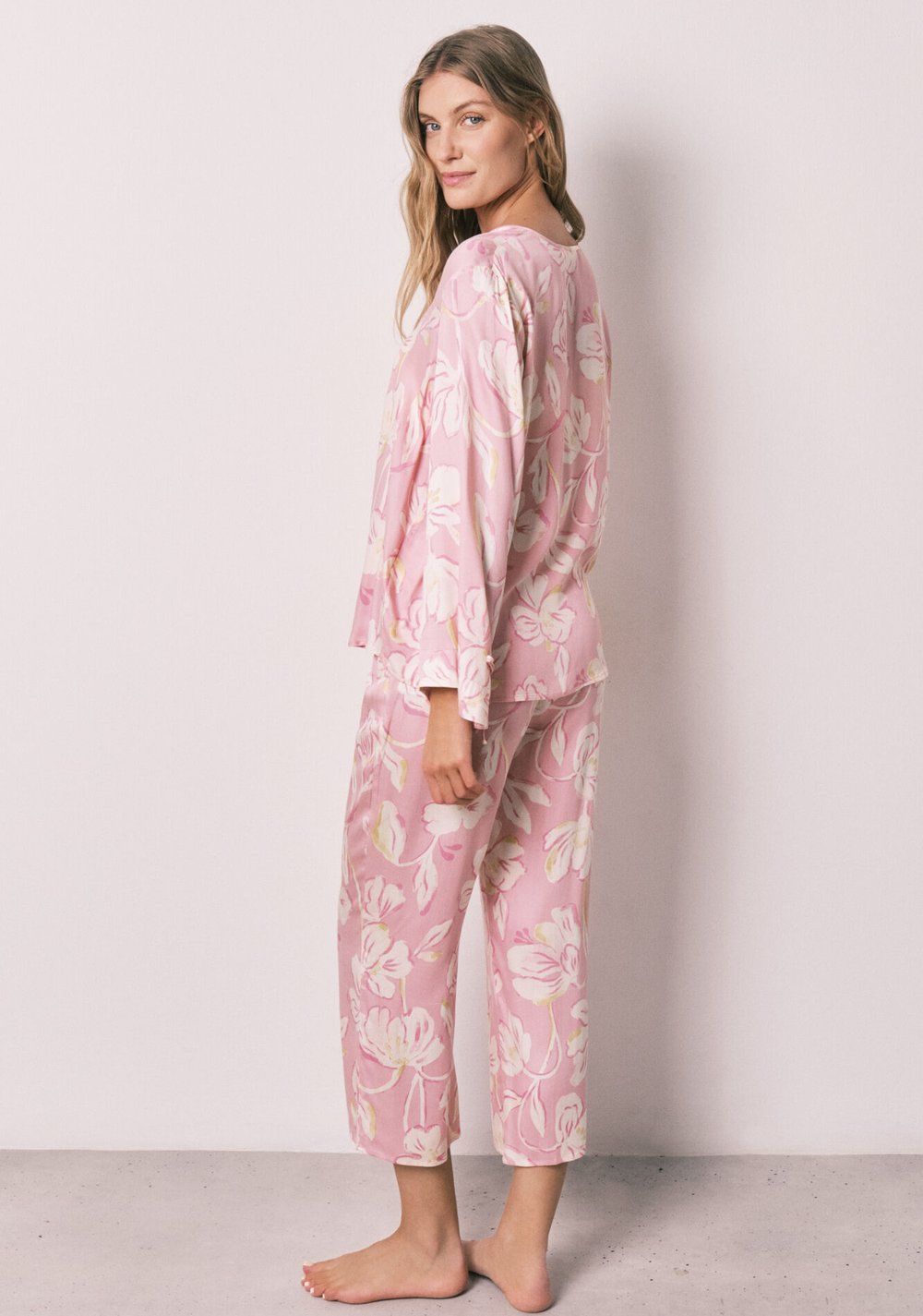 Pijama Larga Satinada Estilo Oriental Women Secret